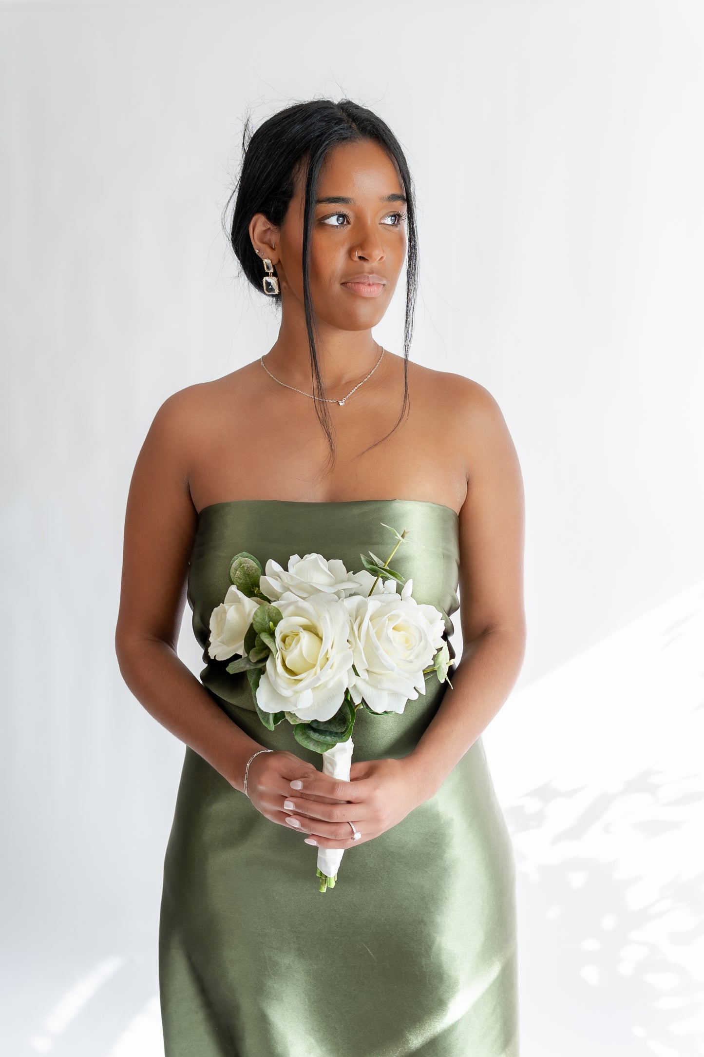 Callista White Real Touch Rose Bridesmaid Bouquet – Lifelike Faux Wedding Flowers
