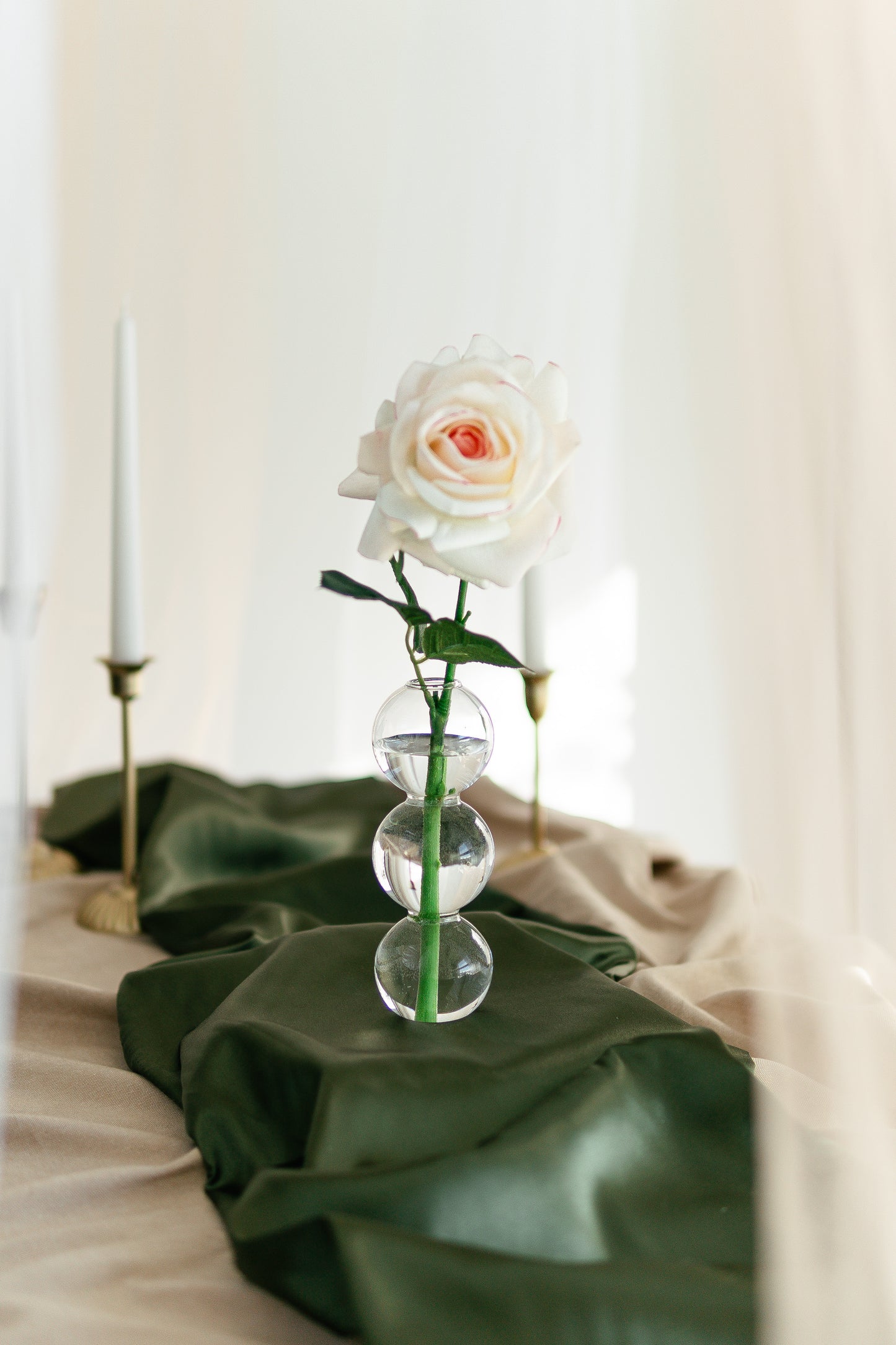 Venus Short Bubble Glass Vase- Elegant Wedding Decor
