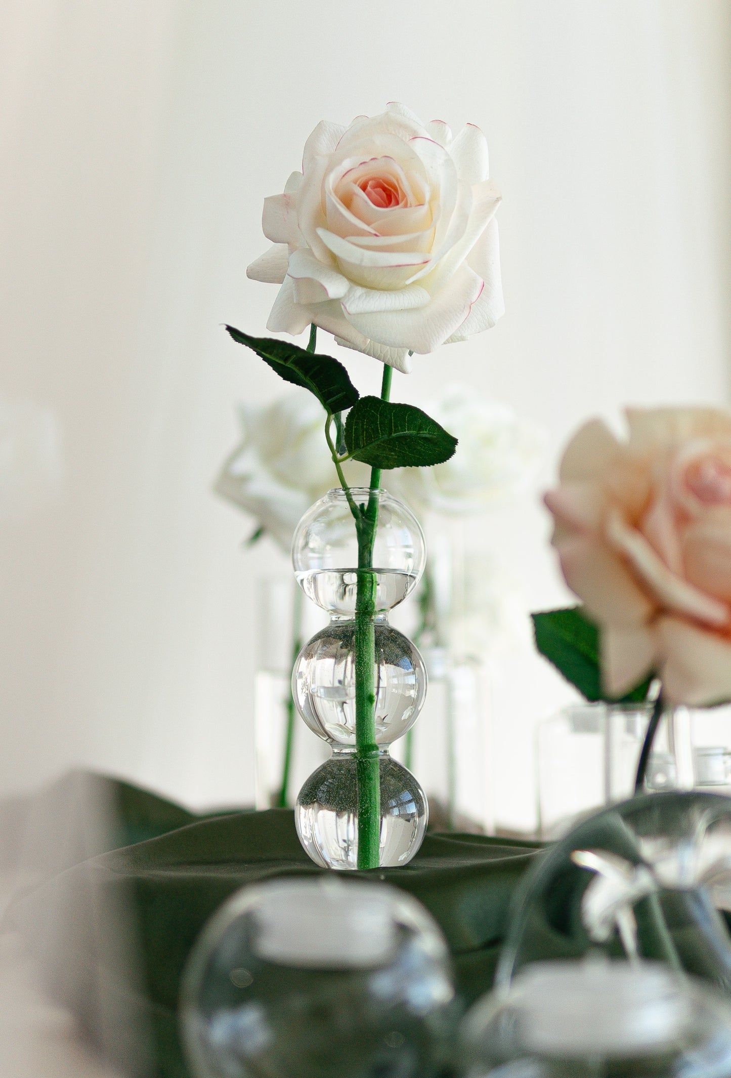 Venus Short Bubble Glass Vase- Elegant Wedding Decor